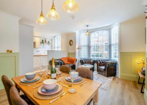 Betty's Townhouse- Luxury 2 Bed Appt With Parking
